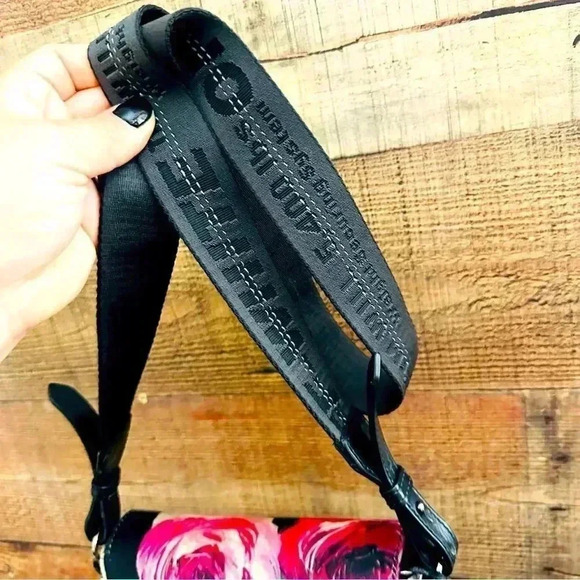 Authentic Off White Pattern Silk Floral Purse - Picture 10 of 14